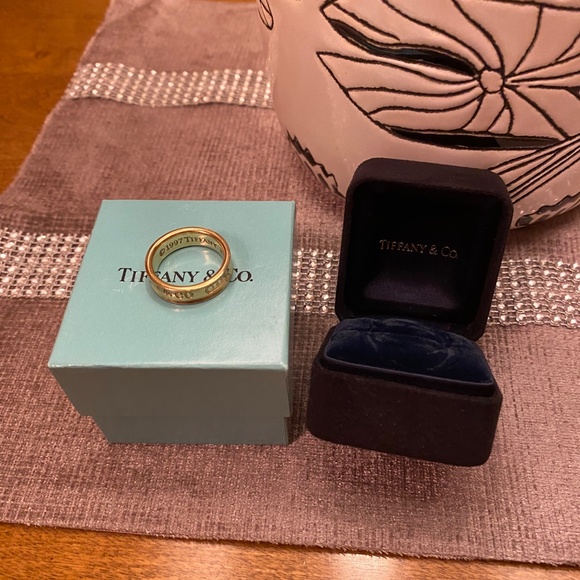 TIFFANY & CO. 1837 BAND RING COLLECTION 18KT GOLD SIZE 7 - Picture 9 of 13